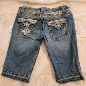 Miss Me Bermuda Shorts Size 28 denim & camo